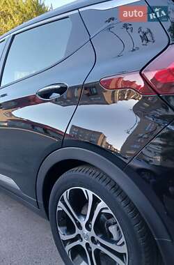 Хэтчбек Opel Ampera-e 2019 в 