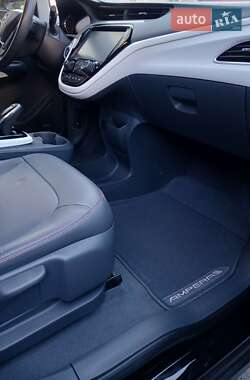 Хэтчбек Opel Ampera-e 2019 в 