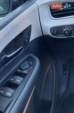 Хэтчбек Opel Ampera-e 2019 в 