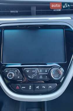 Хэтчбек Opel Ampera-e 2019 в 