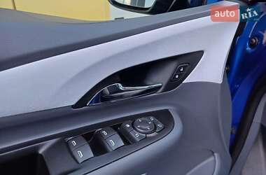 Хэтчбек Opel Ampera-e 2019 в 