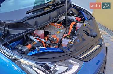 Хэтчбек Opel Ampera-e 2019 в 
