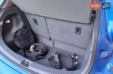 Хэтчбек Opel Ampera-e 2019 в 