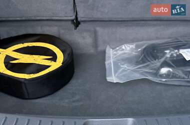 Хетчбек Opel Ampera-e 2020 в 