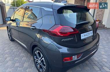 Хетчбек Opel Ampera-e 2020 в 