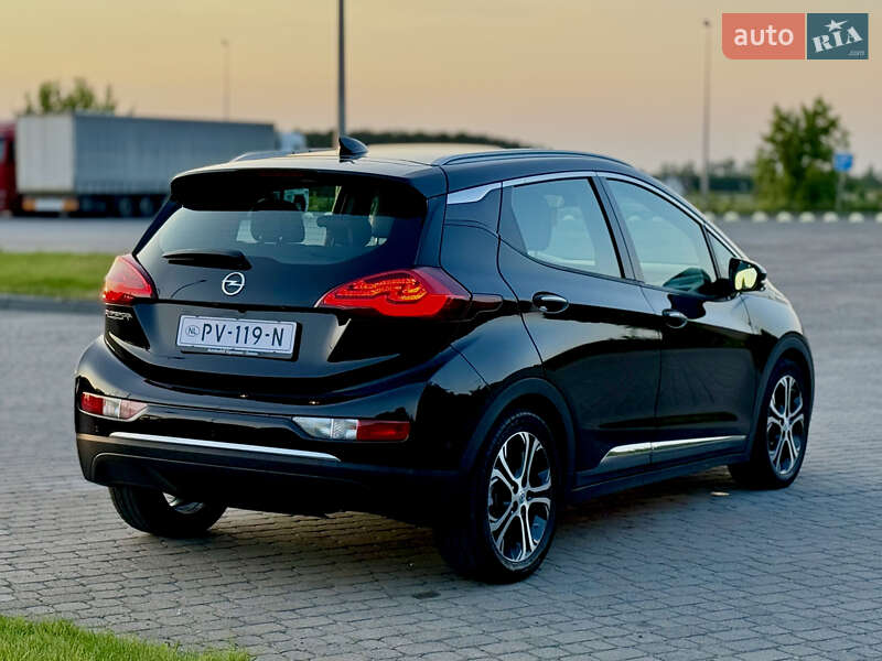Хэтчбек Opel Ampera-e 2017 в Радивилове