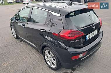 Хэтчбек Opel Ampera-e 2020 в 