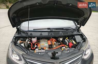 Хэтчбек Opel Ampera-e 2017 в 