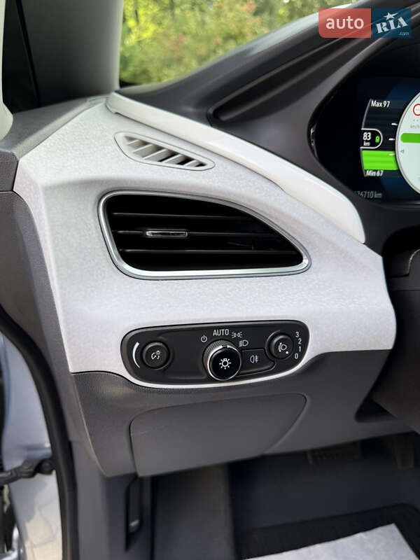 Хэтчбек Opel Ampera-e 2017 в Дрогобыче