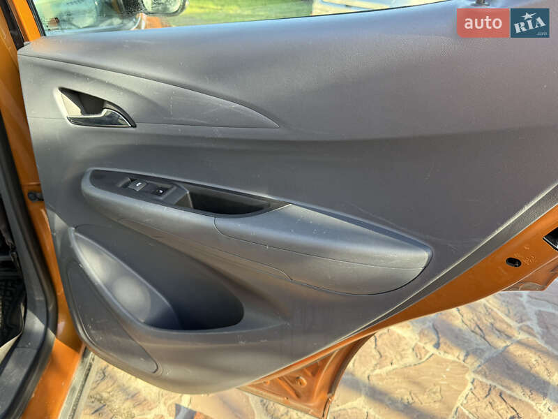 Хэтчбек Opel Ampera-e 2017 в Львове