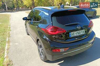 Хэтчбек Opel Ampera-e 2019 в 