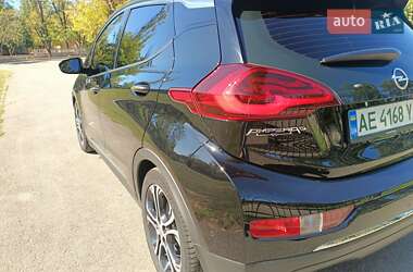Хэтчбек Opel Ampera-e 2019 в 