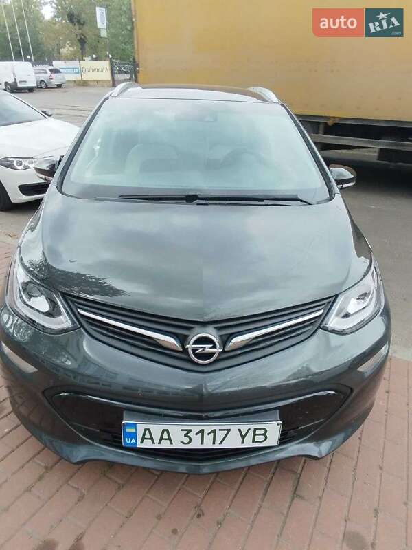 Хэтчбек Opel Ampera-e 2019 в Киеве