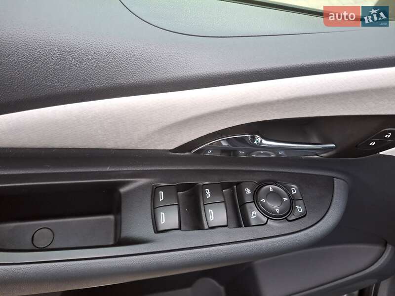 Хэтчбек Opel Ampera-e 2020 в Днепре