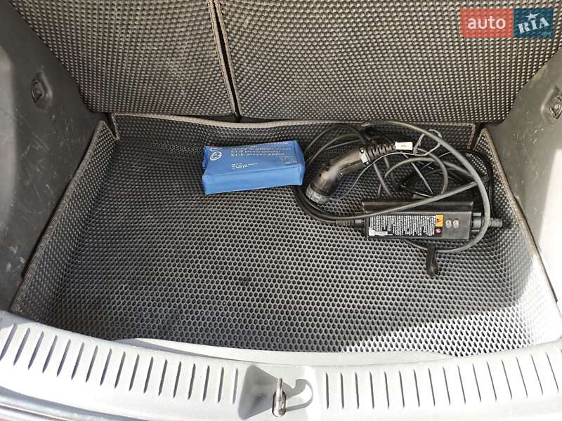 Хэтчбек Opel Ampera-e 2018 в Запорожье фото 23 Хэтчбек Opel Ampera-e 2018 в Запорожье