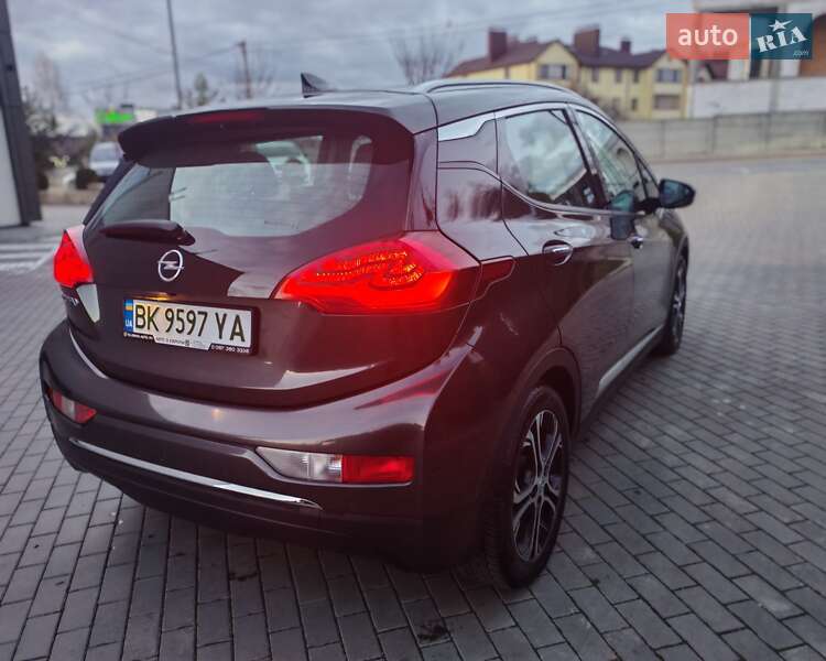 Хэтчбек Opel Ampera-e 2017 в Ровно