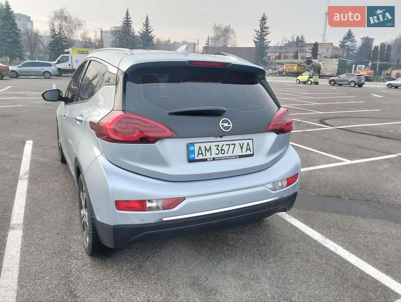 Хэтчбек Opel Ampera-e 2017 в Житомире