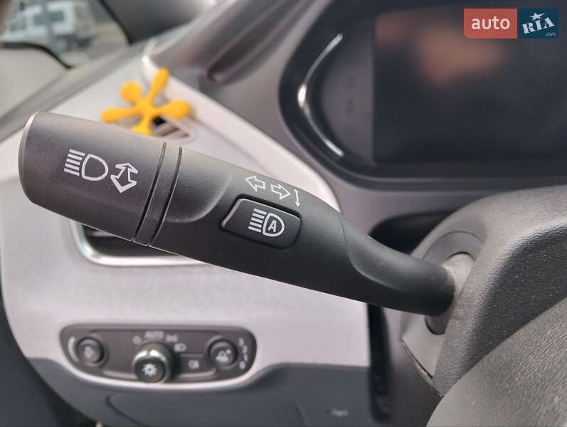 Хэтчбек Opel Ampera-e 2017 в Житомире