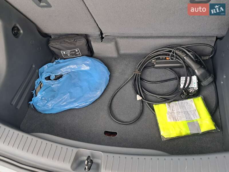 Хэтчбек Opel Ampera-e 2019 в Виннице фото 16 Хэтчбек Opel Ampera-e 2019 в Виннице