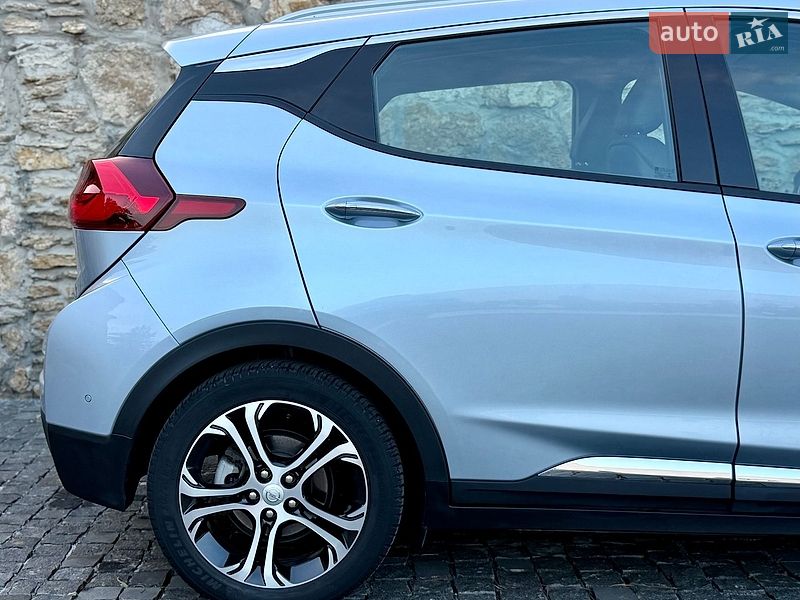 Хэтчбек Opel Ampera-e 2017 в Ровно