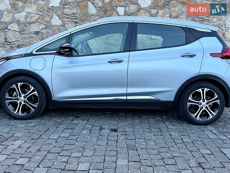 Хэтчбек Opel Ampera-e 2017 в Ровно