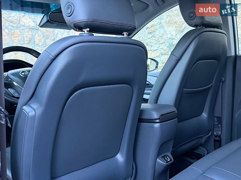 Хэтчбек Opel Ampera-e 2017 в Ровно