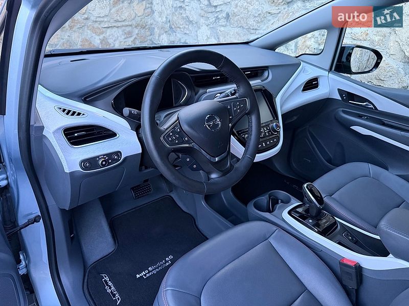 Хэтчбек Opel Ampera-e 2017 в Ровно
