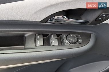 Хэтчбек Opel Ampera-e 2017 в Луцке