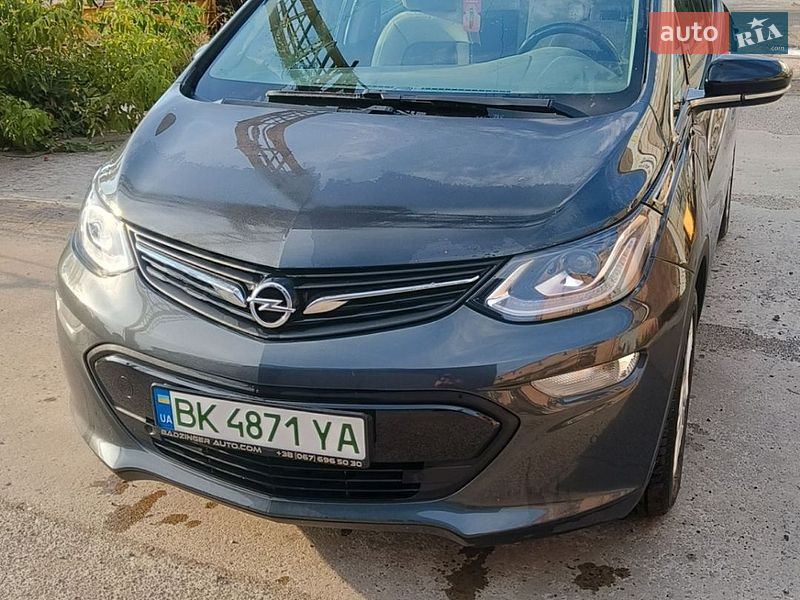Opel Ampera-e 2019