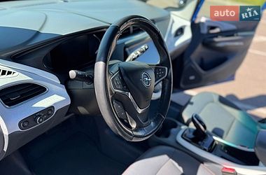 Хэтчбек Opel Ampera-e 2017 в Ровно