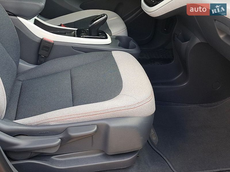 Хетчбек Opel Ampera-e 2019 в Рівному