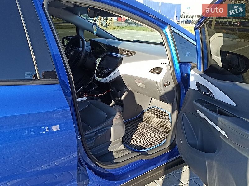 Хэтчбек Opel Ampera-e 2017 в Хмельницком