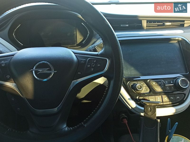 Хэтчбек Opel Ampera-e 2017 в Хмельницком