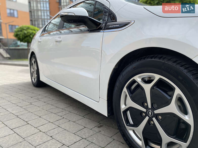 Хэтчбек Opel Ampera 2012 в Ивано-Франковске