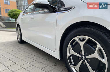 Хэтчбек Opel Ampera 2012 в 