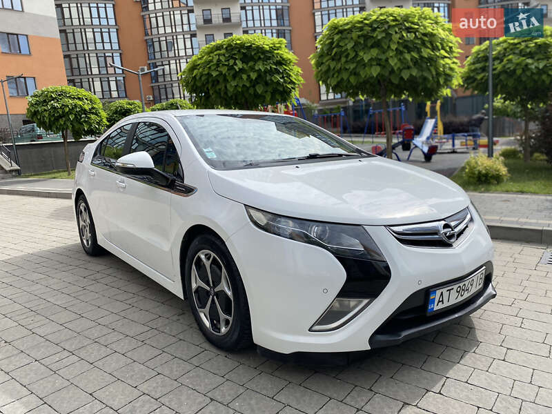 Хэтчбек Opel Ampera 2012 в Ивано-Франковске