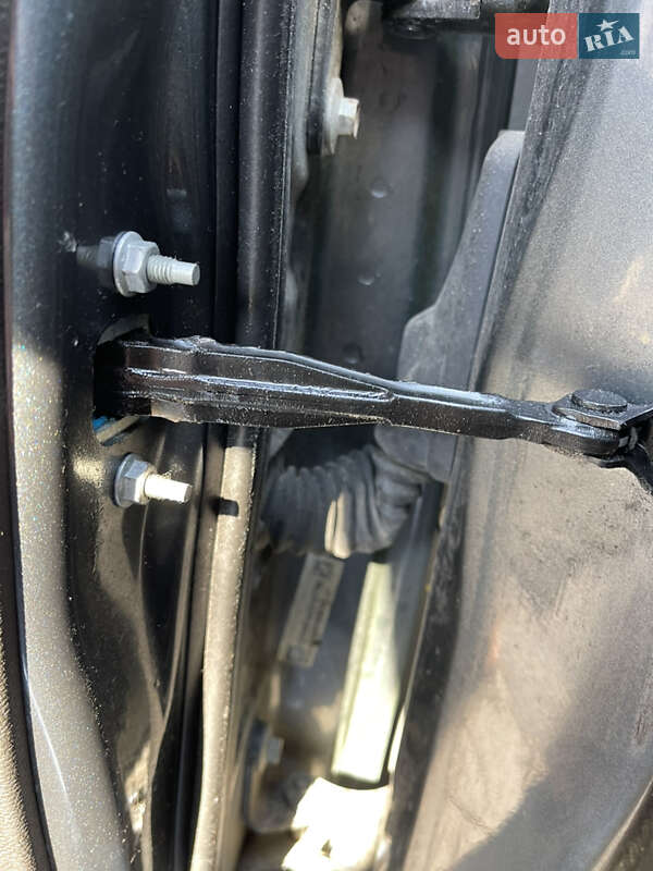 Хэтчбек Opel Ampera 2012 в Киеве фото 28 Хэтчбек Opel Ampera 2012 в Киеве