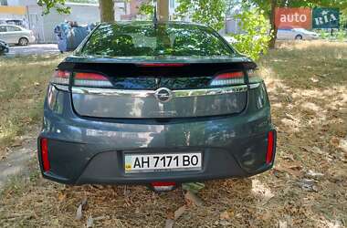 Хэтчбек Opel Ampera 2012 в 