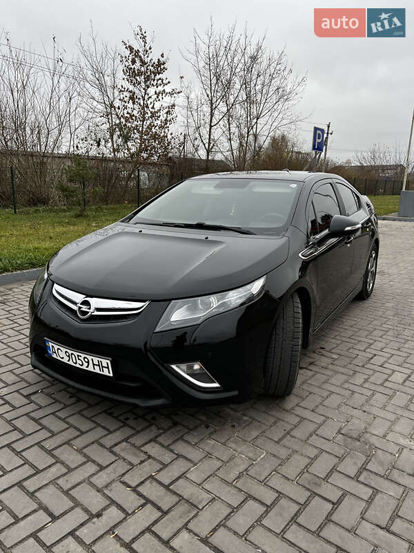 Хэтчбек Opel Ampera 2012 в Любомле