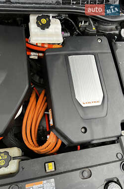 Хэтчбек Opel Ampera 2012 в 