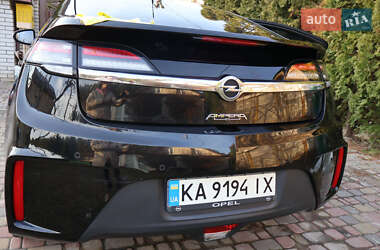 Хэтчбек Opel Ampera 2012 в 