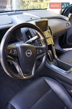 Хэтчбек Opel Ampera 2012 в 