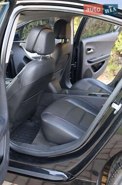 Хэтчбек Opel Ampera 2012 в 