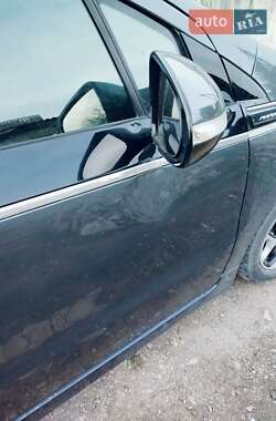 Хэтчбек Opel Ampera 2012 в 