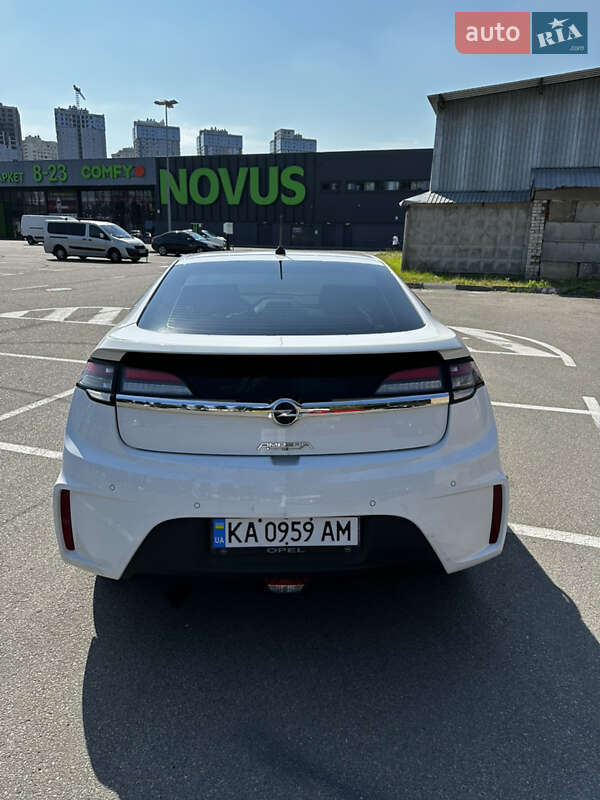 Хетчбек Opel Ampera 2012 в Києві