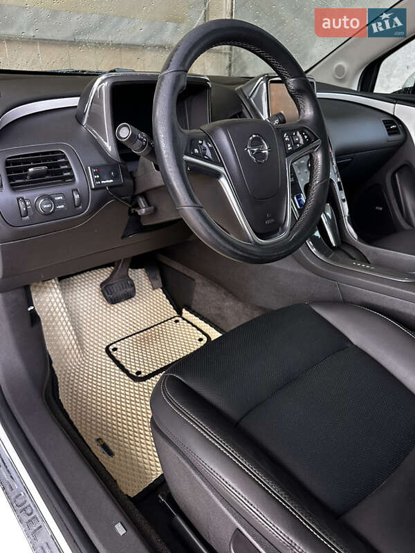 Хетчбек Opel Ampera 2012 в Києві