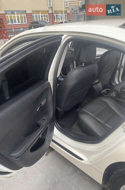Хэтчбек Opel Ampera 2012 в 