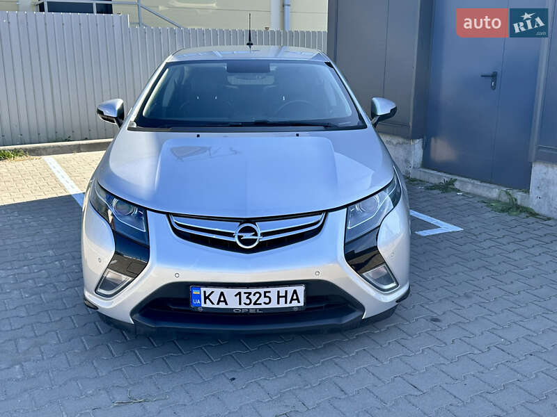 Хэтчбек Opel Ampera 2012 в Киеве фото 2 Хэтчбек Opel Ampera 2012 в Киеве