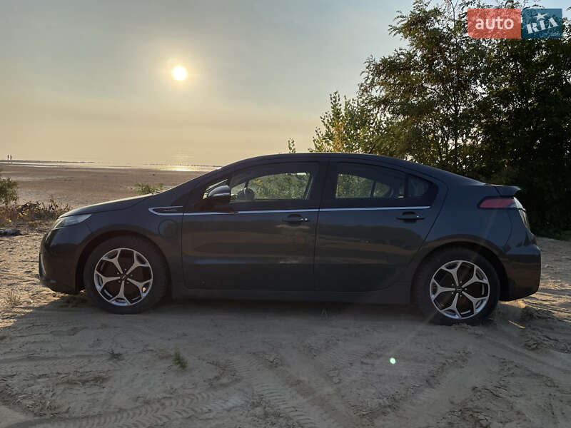 Хэтчбек Opel Ampera 2012 в Киеве
