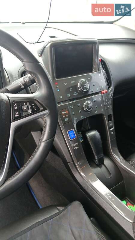 Хэтчбек Opel Ampera 2013 в Львове